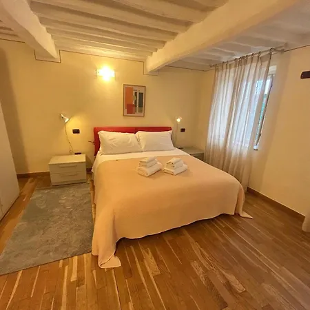 Palazzo Civetta, Gufo Reale In Center Town Apartman *